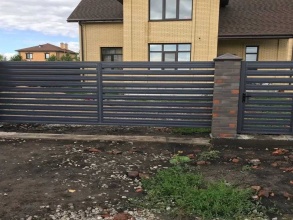Забор жалюзи 72 метра фото в Новокубанске
